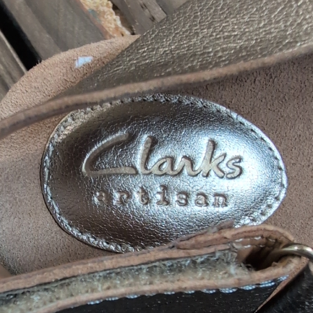 NWT Clarks Metallic Wedge Sandals 8 - Picture 2 of 8